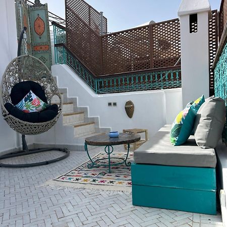 Riad Amazing Amazigh Avec Jacuzzi Petit Dejeuner Compris Avec Aussi Chambres Familiales Pres De La Place Jemaa El Fna Marraquexe Exterior foto