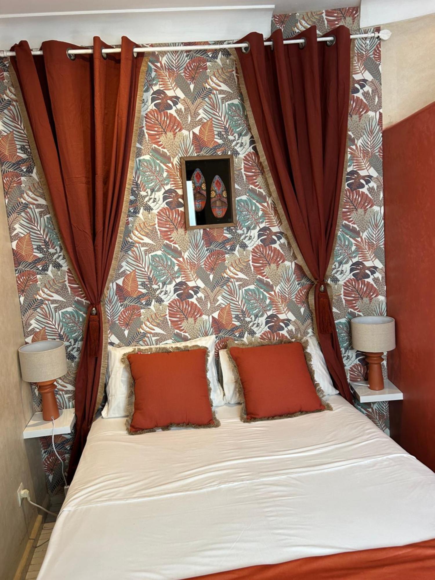 Riad Amazing Amazigh Avec Jacuzzi Petit Dejeuner Compris Avec Aussi Chambres Familiales Pres De La Place Jemaa El Fna Marraquexe Exterior foto