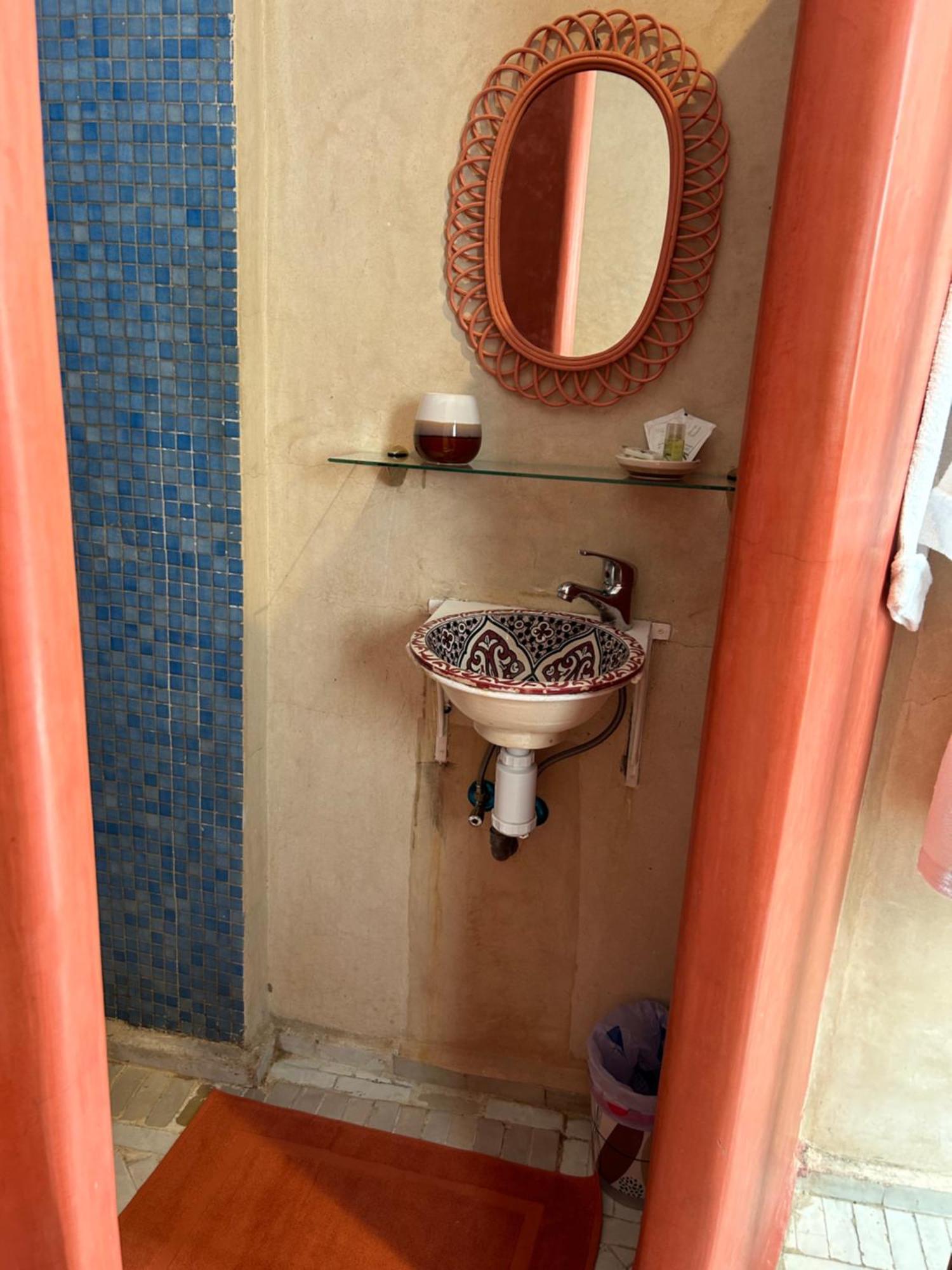 Riad Amazing Amazigh Avec Jacuzzi Petit Dejeuner Compris Avec Aussi Chambres Familiales Pres De La Place Jemaa El Fna Marraquexe Exterior foto