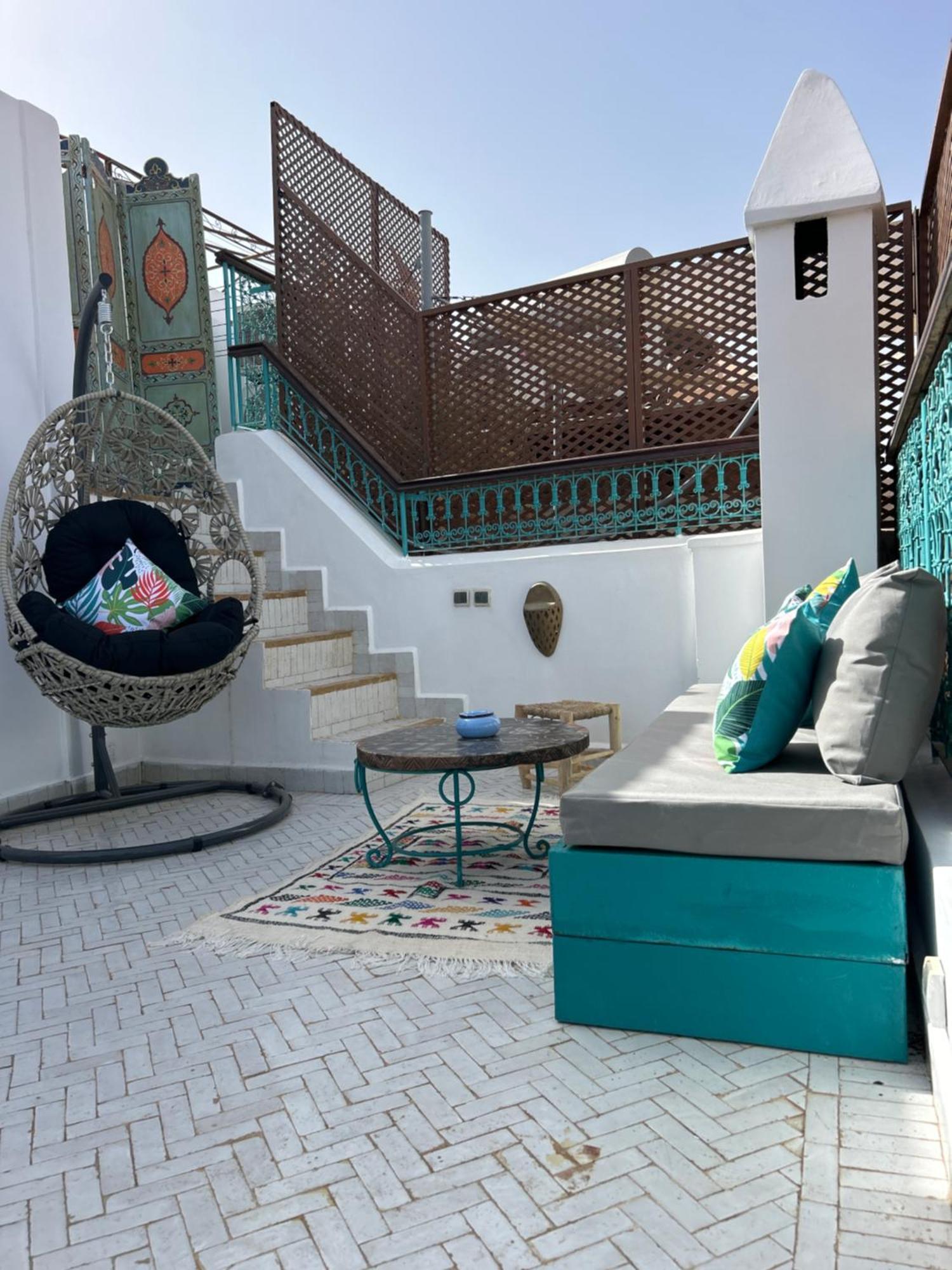 Riad Amazing Amazigh Avec Jacuzzi Petit Dejeuner Compris Avec Aussi Chambres Familiales Pres De La Place Jemaa El Fna Marraquexe Exterior foto